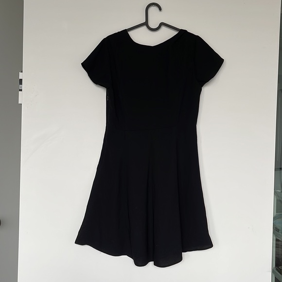 Aritzia Wilfred black dress - Picture 3 of 4